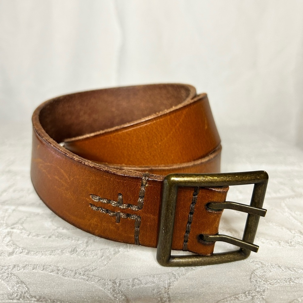 FRYE Men's Brown Genuine Leather Belt. Size 42. - Picture 9 of 9